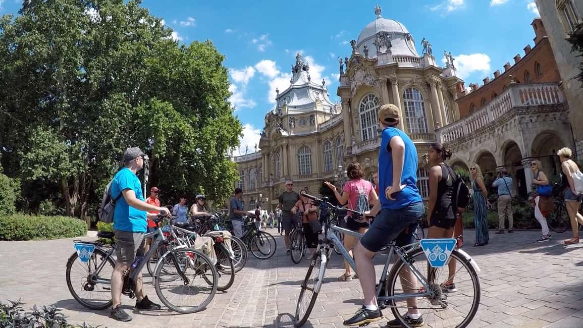 Budapest: Guided Bike & E-bike Tour with a Goulash - What Makes the Goulash a Highlight?