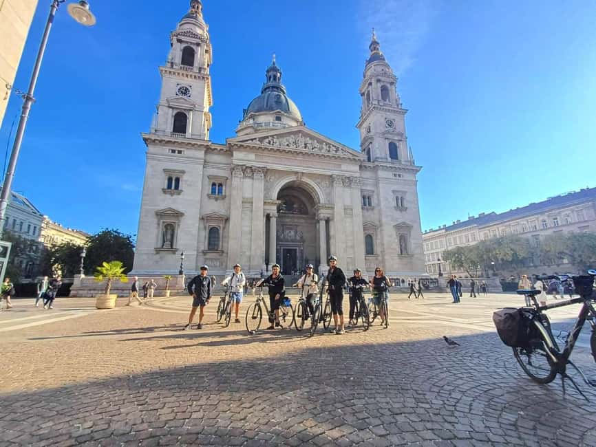 Budapest: Guided Bike & E-bike Tour with a Goulash - Tour Experience and Group Atmosphere