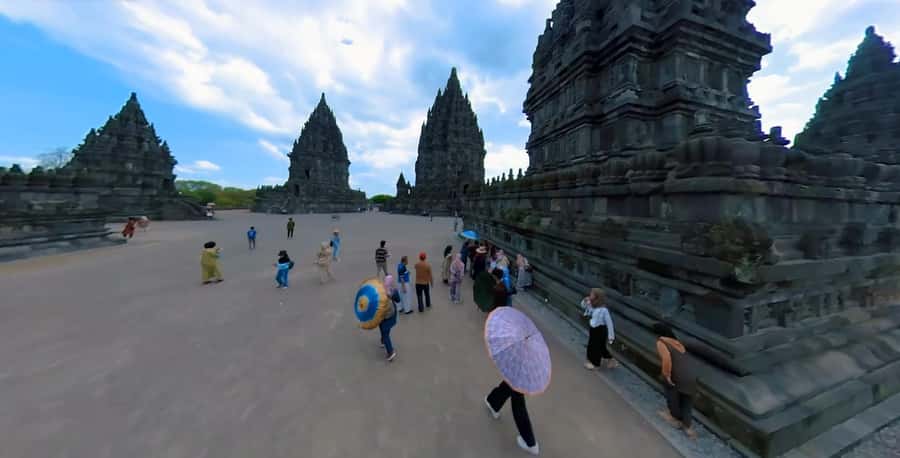 Yogyakarta: Prambanan, Borobudur & Selogriyo Sunset Tour - Key Points