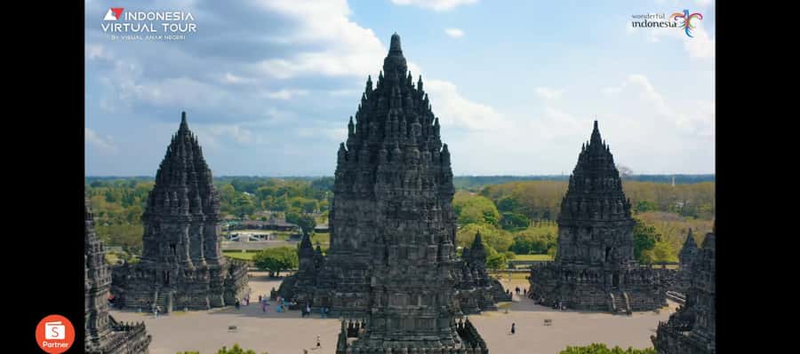 Yogyakarta: Prambanan, Borobudur & Selogriyo Sunset Tour - An In-Depth Look at the Tour