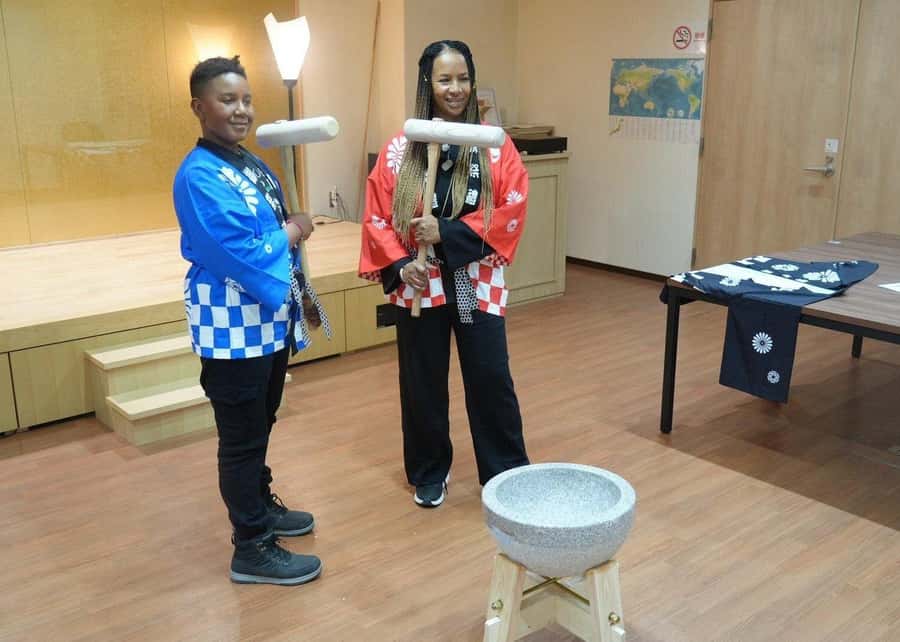 Kyoto: Traditional Mochi Pounding Experience with Tasting - The Guides & Group Size