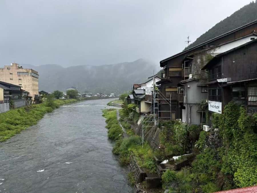 Gifu: Gujo Hachiman, Bokka no Sato, & Onsen Day Trip - Practical Tips for Your Day Trip
