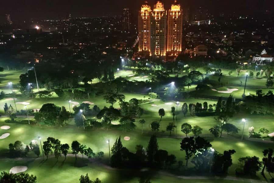 Jakarta: Senayan Night Golf with City Views and Transfer - Authentic Insights from Reviewers