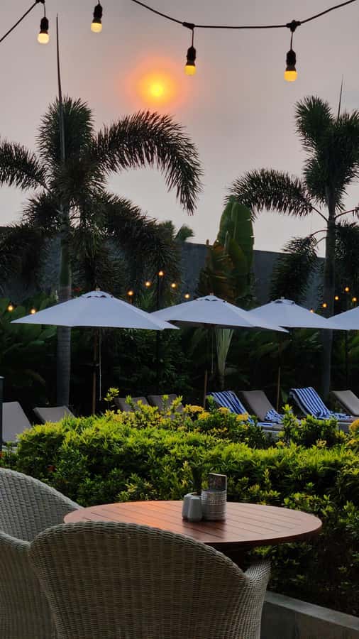 Canggu: Romantic Occasions at Salt Restaurant & Pool Bar - Good To Know
