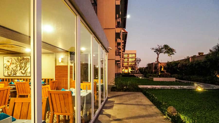 Canggu: Romantic Occasions at Salt Restaurant & Pool Bar - What to Expect from This Romantic Dinner Experience