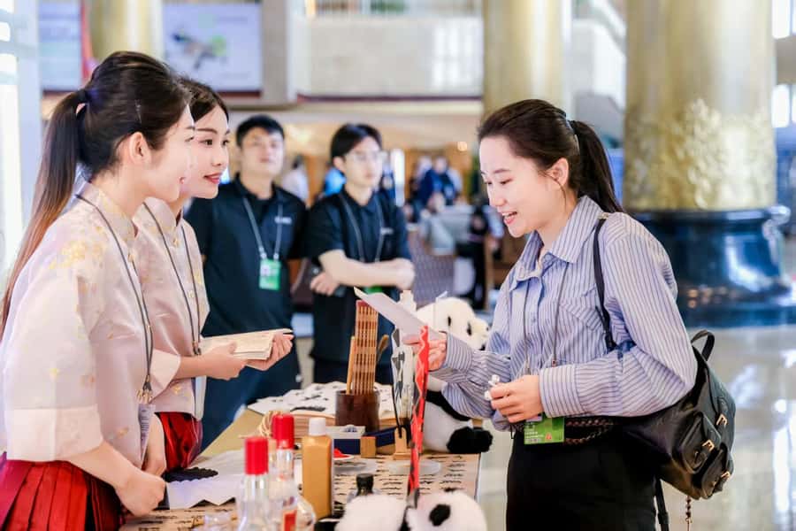 Guangzhou: Wholesale Market Tour with Translator - An In-Depth Review of the Guangzhou Wholesale Market Tour