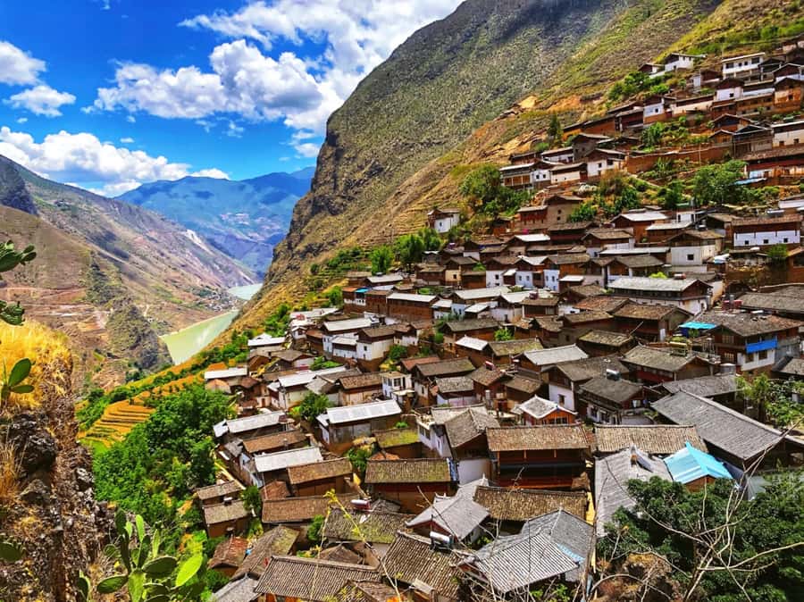 Lijiang: Remote Naxi Baoshan Rock Village Guide Tour - Comparing Similar Experiences