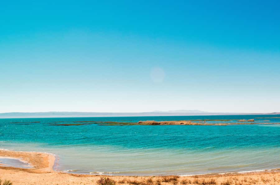 Visit to Achraf or Ukhum or Sentob, Lake Aydar and Nourata (3 days) - Practical Details & Tips