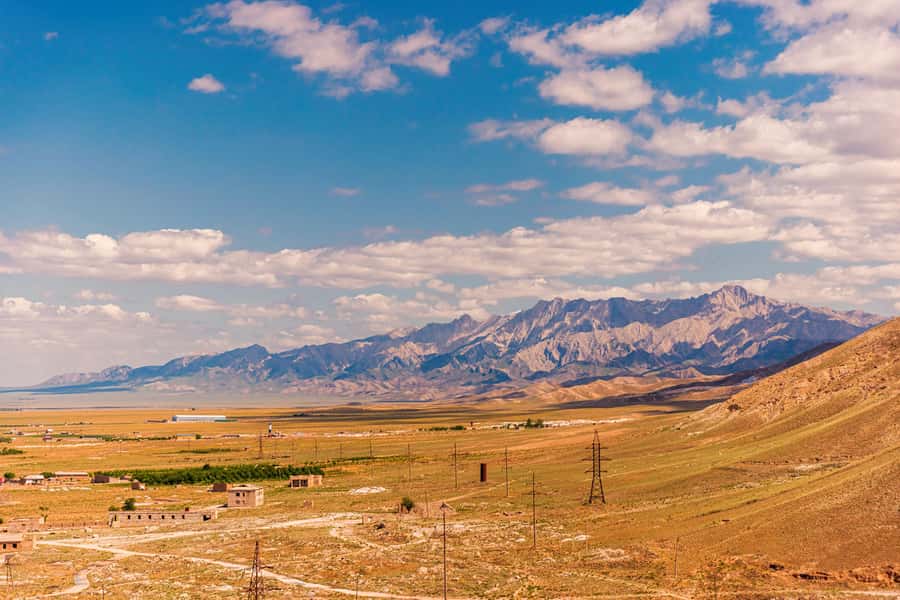 Visit to Achraf or Ukhum or Sentob, Lake Aydar and Nourata (3 days) - Key Points