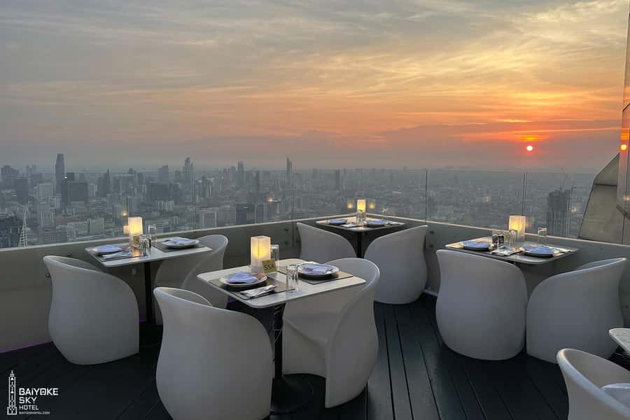 Bangkok: Baiyoke Dinner Buffet 81st Floor Outdoor Skybox - Bangkok: Baiyoke Dinner Buffet 81st Floor Outdoor Skybox