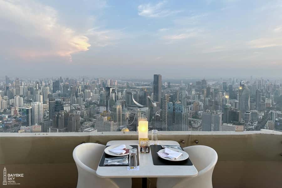 Bangkok: Baiyoke Dinner Buffet 81st Floor Outdoor Skybox - The Balance of Cost and Value