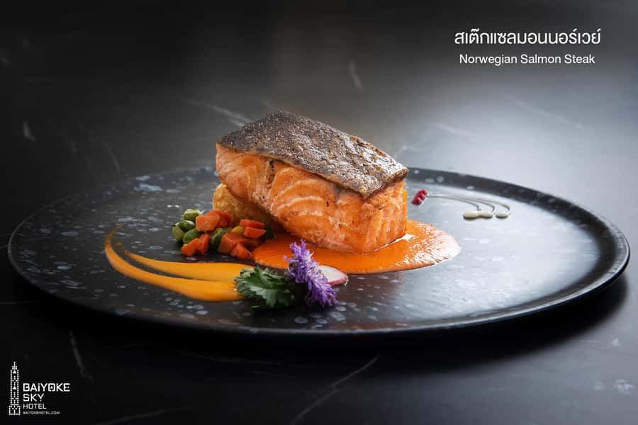 Bangkok: Baiyoke Dinner Buffet 81st Floor Outdoor Skybox - Authentic Tips from Reviewers