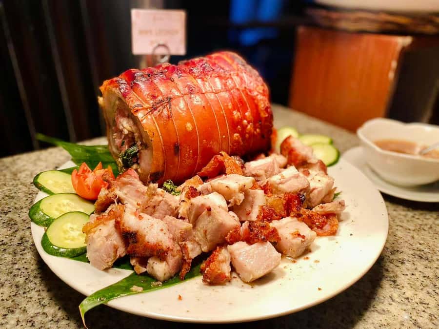 Boracay: Beachfront Buffet with Live Music - Exploring the Experience in Detail