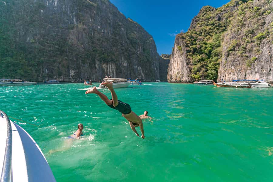 Phuket: Phi Phi, Maya & Khai Luxury Power Catamaran Day Tour - FAQ
