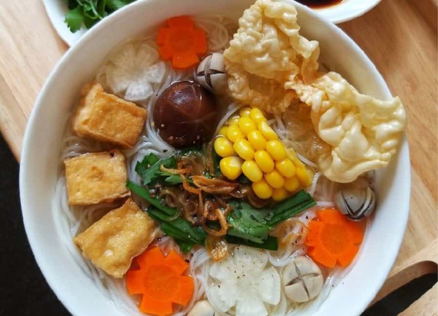 Ho Chi Minh City: Vegetarian Street Food Tour in Saigon - Key Points