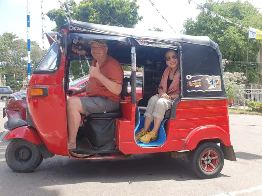 Negombo City Tour By Tuk Tuk Hotel Pickup & Private Guide - Why This Tour Works Well