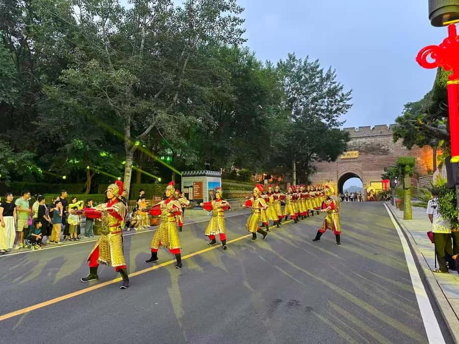 Beijing: Badaling Great Wall Private Tour with Night Option - Pickup and Journey