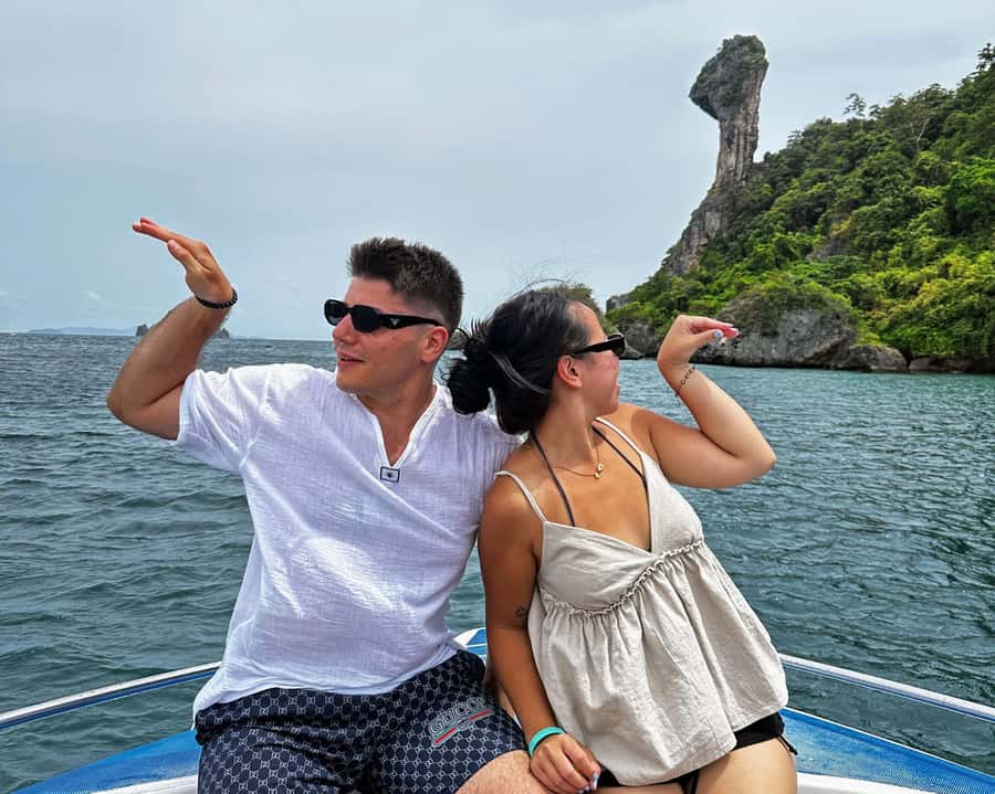 Krabi: The Emerald Odyssey  4 Island Signature Escape - What Makes This Tour Stand Out?