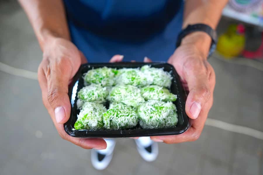 Bali: Private Evening Walking Tour with Culinary Experience - Who Will Love This Tour?