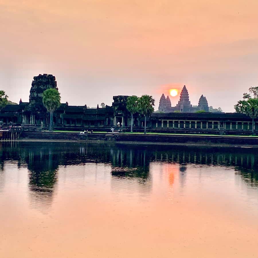 Siem Reap: Angkor Wat Sunrise/Set Tour with Japanese Guide - The Sum Up