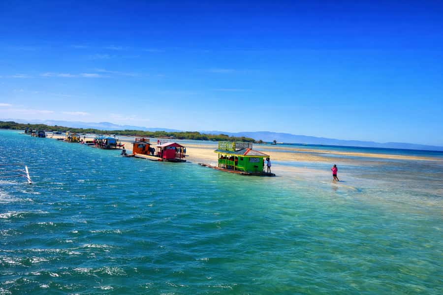 Manila: Little Boracay Private Tour with Floating Cottage - Floating Cottage Experience
