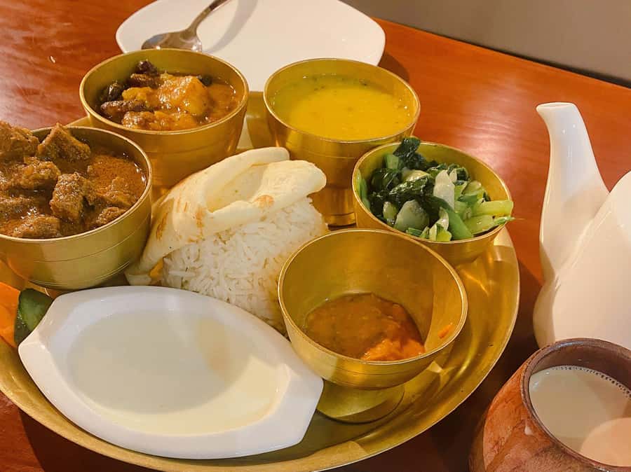 Haikou: Discovery more Old Streets Evening Food Tour - Exploring Haikous Old Streets: A Step Back in Time