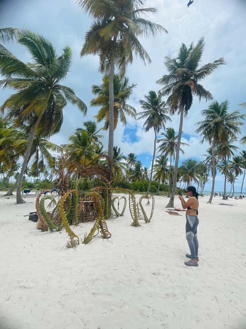 Santo Domingo: Saona Island Day Trip with Lunch & Drinks - Exploring the Santo Domingo: Saona Island Day Trip with Lunch & Drinks
