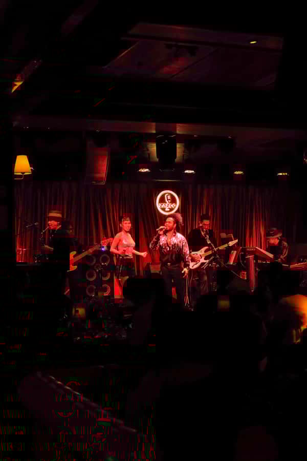 Shenzhen: A Bar, Club and Beer Tour - Who Will Benefit Most?