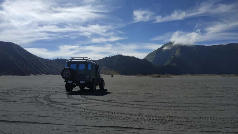 Surabaya or Malang: 2D1N Private Mount Bromo Trekking Tour - Detailed Review of the 2D1N Mount Bromo Trekking Tour