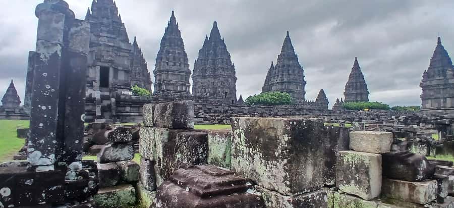 Yogyakarta: Prambanan Temple Guided Tour with Pickup - Good To Know