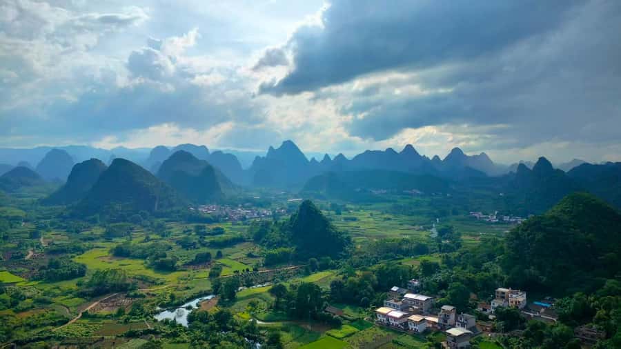 Yangshuo: Cuiping Wuzhishan & Moon Mountain Tour - Discovering Yangshuo’s Top Scenic Spots