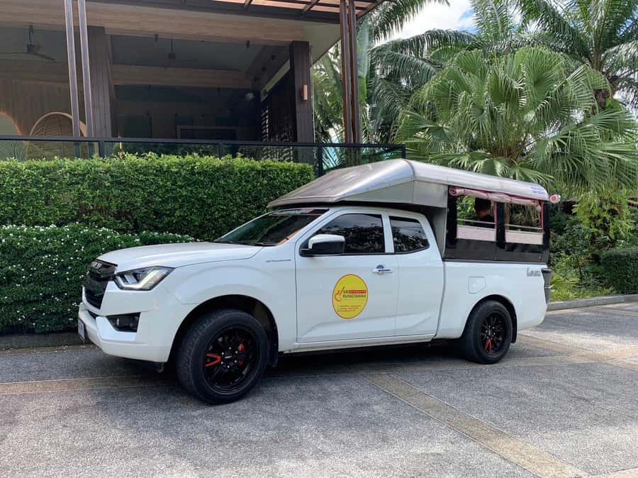 Krabis Whisper: Phi Phi & 4 Islands Sunset Speedboat Tour - FAQ