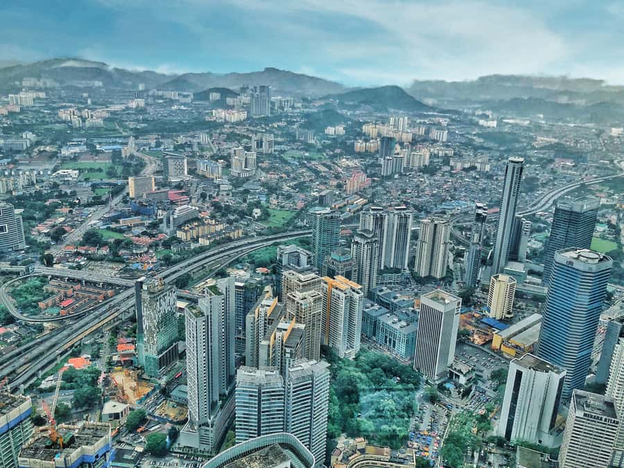 Kuala Lumpur: Skip-the-Line Petronas Twin Towers E-Ticket - Interactive Exhibits and Souvenirs