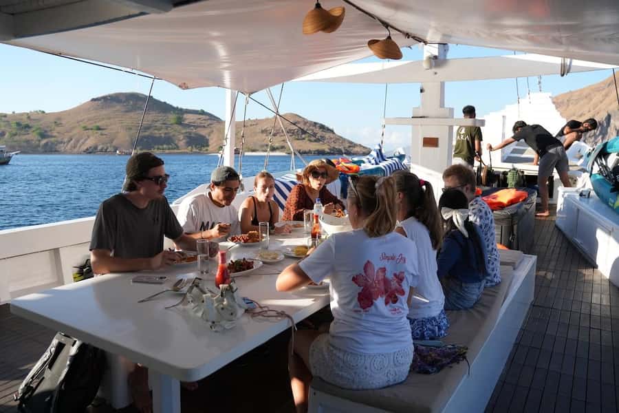 Bare Sea Liveaboard 2D1N on Standard Boat from Labuan Bajo - The Itinerary Breakdown
