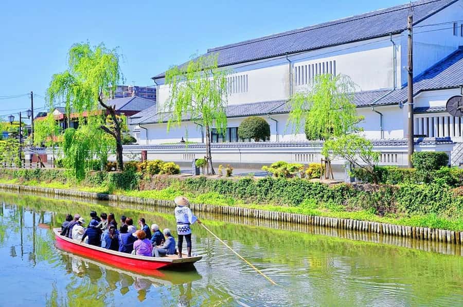 Fukuoka: Strawberry Picking, Koiki Shrine & Yanagawa Tour - Who Should Consider This Tour?