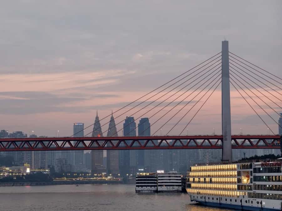 Chongqing Face-Changing Show & Yangtze River Night Cruise - Who Should Consider This Tour?