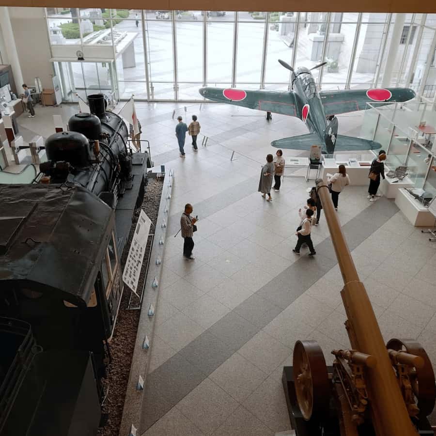 Tokyo WWII: Kamikaze Secrets, Samurai Spirit & Zero Fighter - Key Points