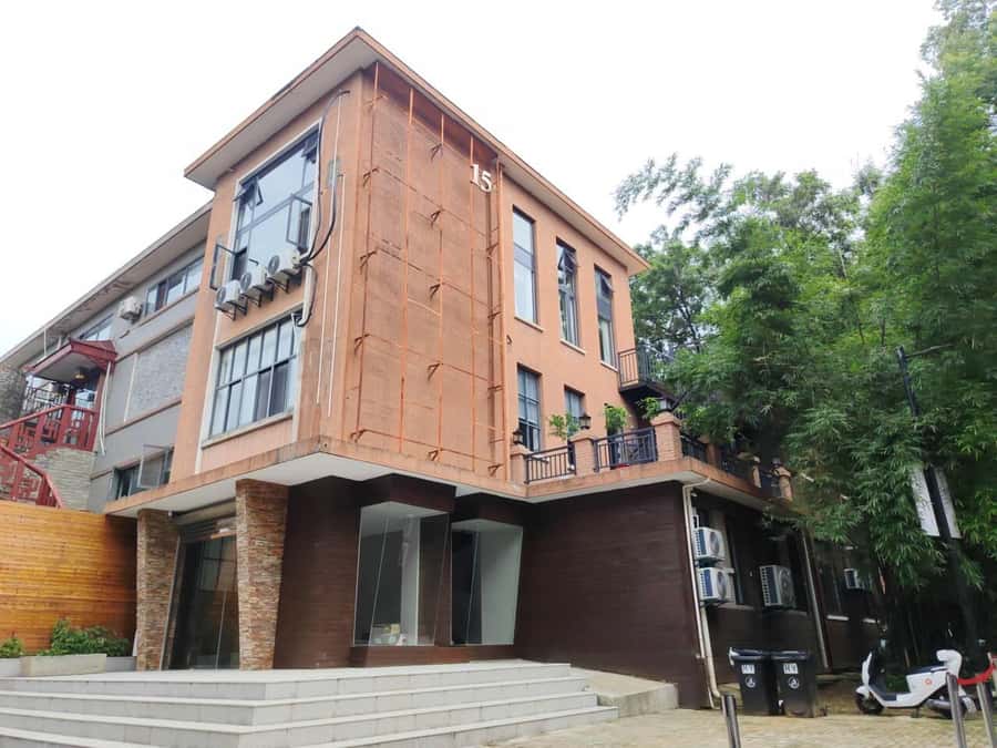 Wuhan After Dark: Industrial Relics & Air-Raid Tunnels Tour - The Experience and Group Dynamics