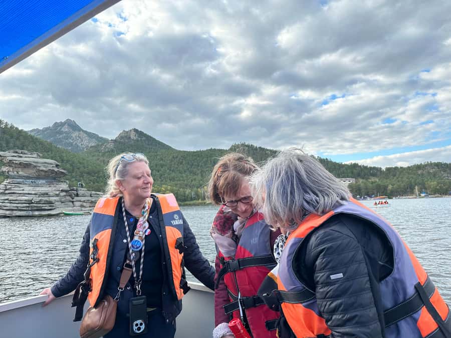 Astana: Burabay National Park Day Trip with Boat Cruise - Climbing Bolektau Peak for Panoramic Views