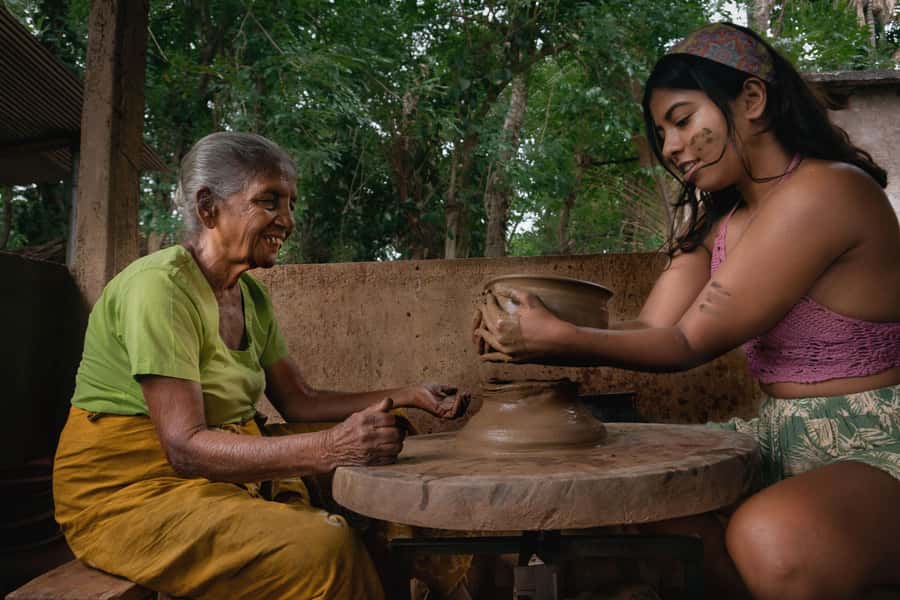 Polonnaruwa: Waterfalls, Village, Vedda Tour & Kandy Drop - FAQ