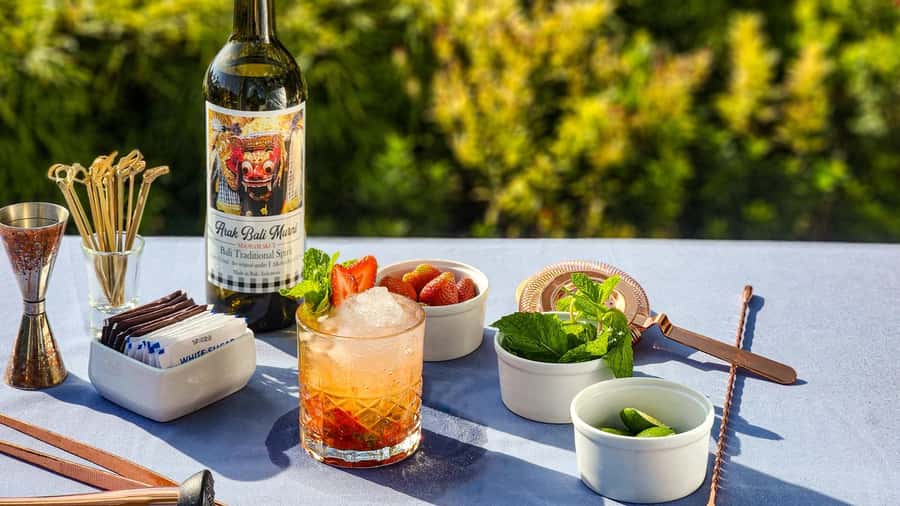 Canggu: Mixology Class at Salt Restaurant & Pool Bar - Introduction: What to Expect from Balinese Mixology