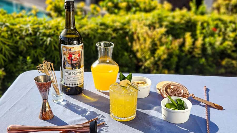 Canggu: Mixology Class at Salt Restaurant & Pool Bar - The Setting: Salt Restaurant & Pool Bar