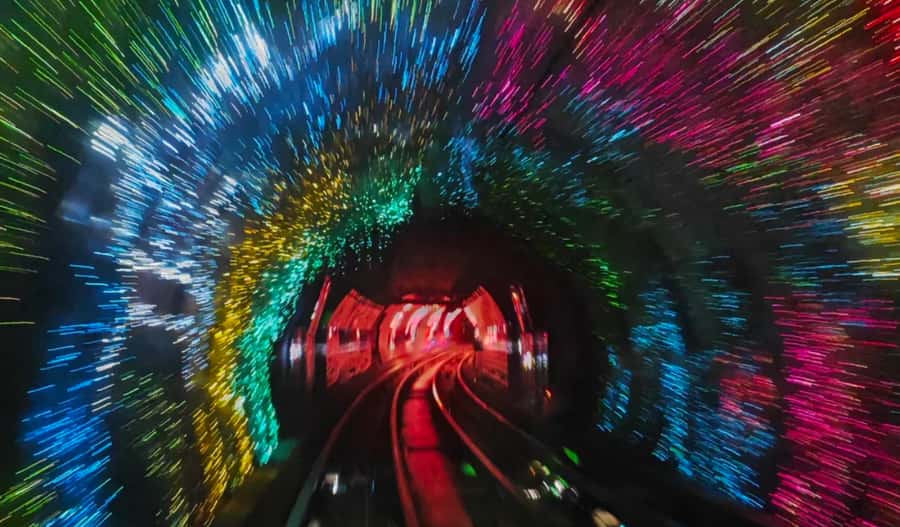 Shanghai: The Bund & Lujiazui Sighting Tunnel Guided Tour - Introduction