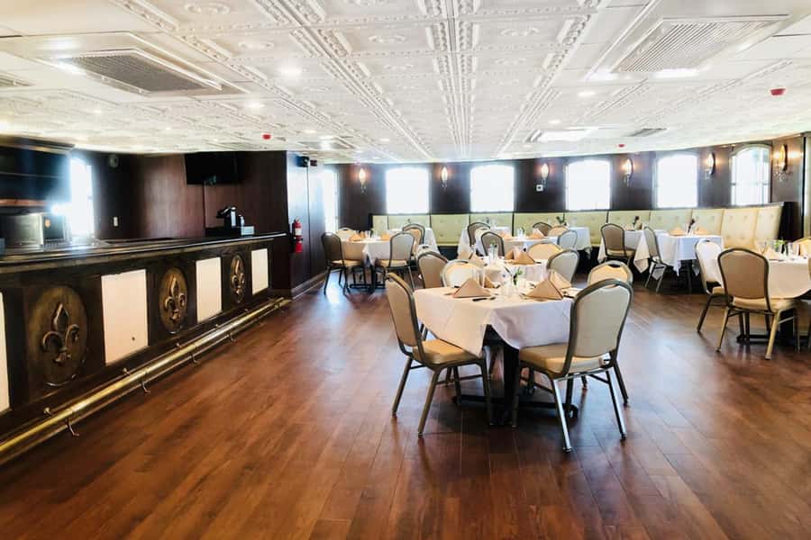 New Orleans: City Riverboat Cruise with Captain Narration - Accessibility and Comfort