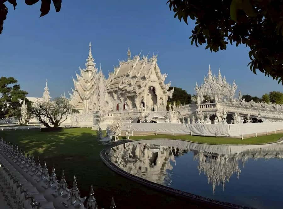 Chiang Rai: White Temple, Doi Chang, & Hot Springs Tour - Good To Know