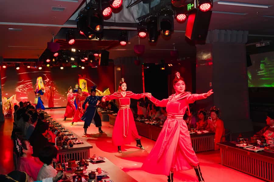 Suzhou: Jiangnan Garden Dining Experience with Pingtan Show - The Culinary Journey: Beyond Just Food