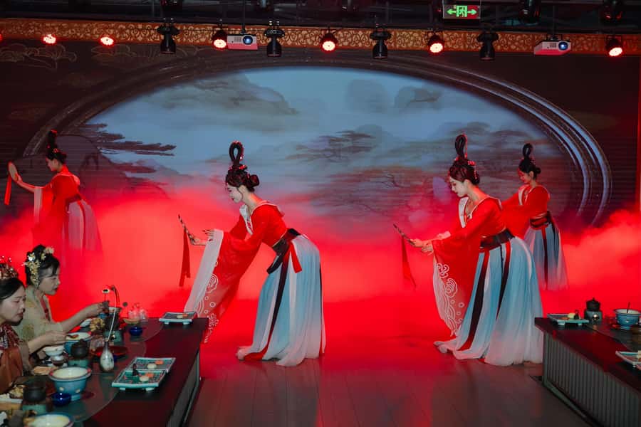 Suzhou: Jiangnan Garden Dining Experience with Pingtan Show - The Educational Touch