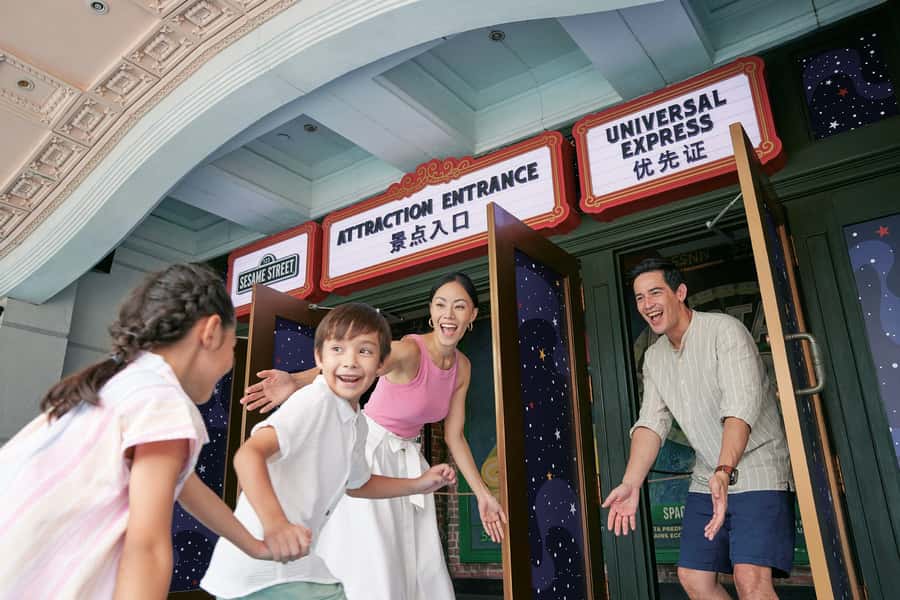 Universal Studios Singapore Tickets + Round-trip Transfers - What Makes This Tour Stand Out?