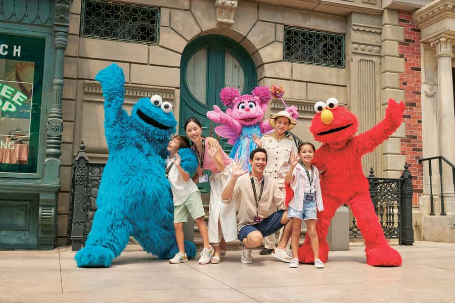 Universal Studios Singapore Tickets + Round-trip Transfers - Who Should Consider This Tour?