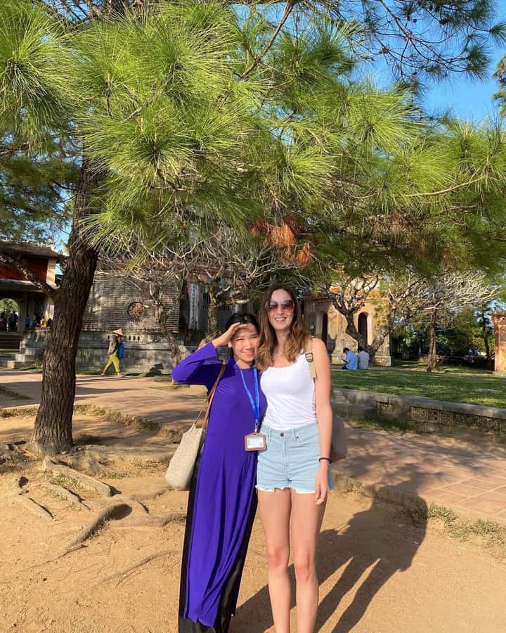 Hue: Deluxe Walking tour to Imperial City and Dong Ba Market - Key Points